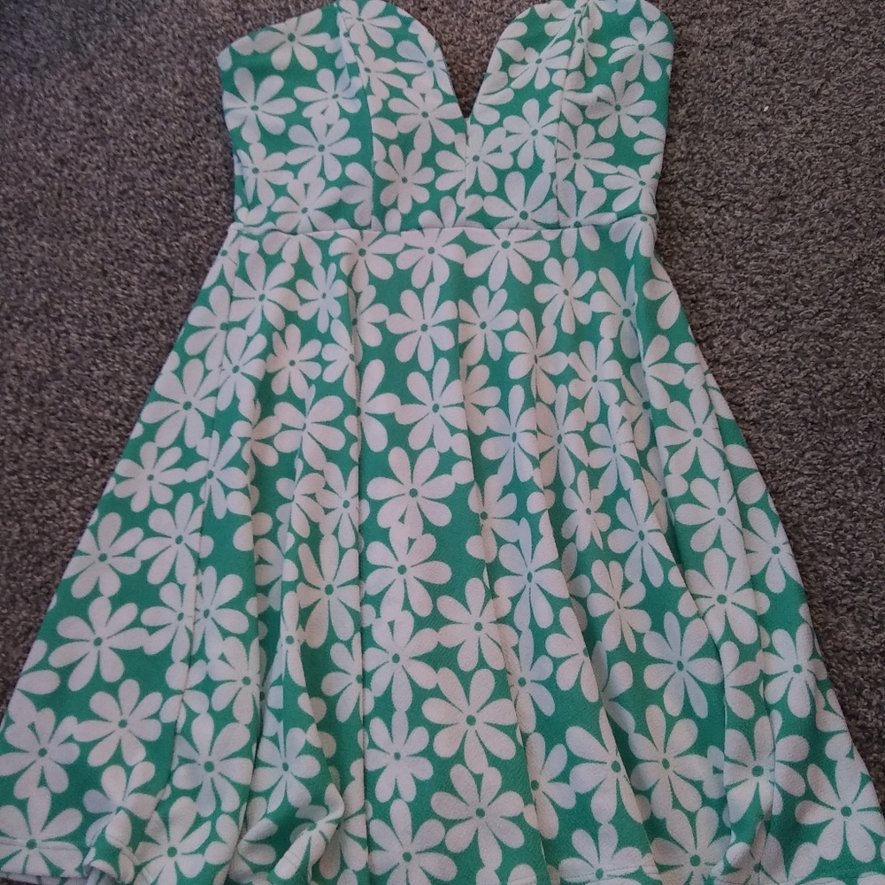 Short strapless dress